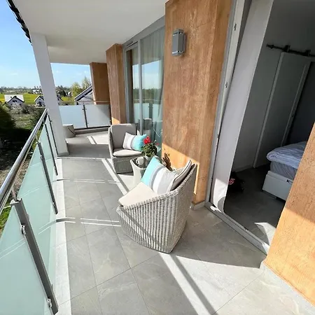 Vip Sztutolo Z Basenem Apartamento *